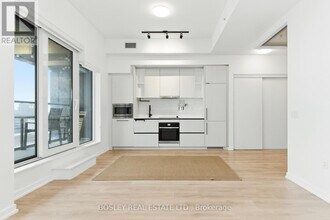 10 Graphophone Grv in Toronto, ON - Building Photo - Building Photo