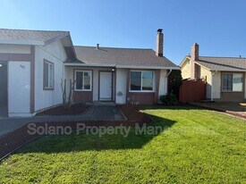 905 Pintail Dr in Suisun City, CA - Building Photo