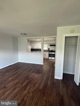 5732 Mitchell Rd in Levittown, PA - Building Photo - Building Photo