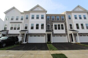 35 Crimson Dr in Englishtown, NJ - Building Photo