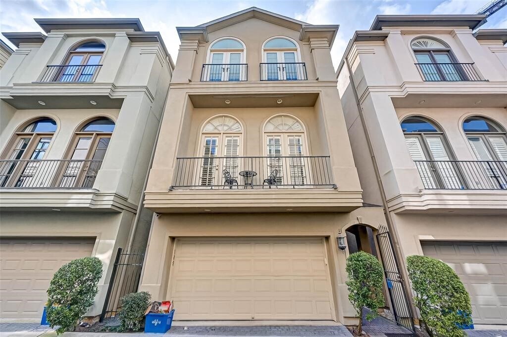 109 Dennis St in Houston, TX - Building Photo