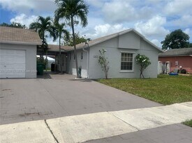 5827 NW 197th Terrace in Hialeah, FL - Building Photo