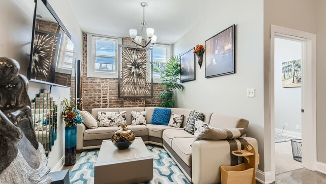 7400 S Stony Island Ave in Chicago, IL - Building Photo - Building Photo