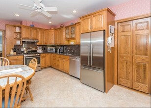 41 Rich St, Unit 2 in Waltham, MA - Building Photo - Building Photo