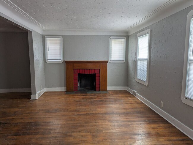 16637 Chandler Park Dr in Detroit, MI - Building Photo - Building Photo