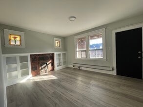 821 Main St E in Hamilton, ON - Building Photo - Building Photo