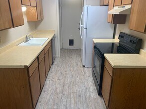 6118 37th St-Unit -6118-B 37th in Lubbock, TX - Building Photo - Building Photo