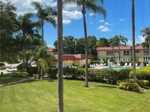 1845 S Highland Ave, Unit 11 in Clearwater, FL - Building Photo - Building Photo