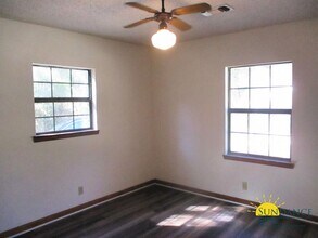 361 Satsuma Rd in Niceville, FL - Building Photo - Building Photo