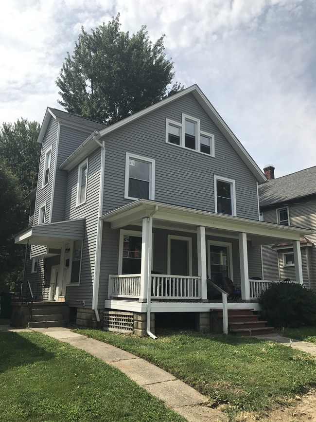 652 N Bever St, Unit Upper