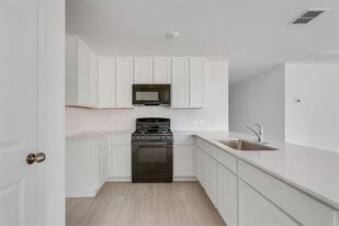 923 Ponderosa Ln in Princeton, TX - Building Photo