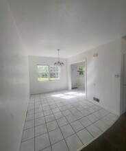 921 N Prairie Ave in Joliet, IL - Foto de edificio - Building Photo