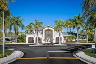 Coral Cove in Cape Coral, FL - Building Photo