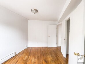 1001 Fulton St in Brooklyn, NY - Building Photo - Building Photo