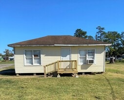 485 Old Hwy 90 E in Vidor, TX - Building Photo