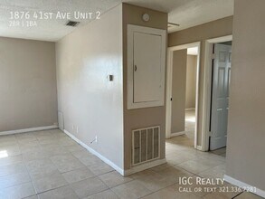 1876 41st Ave, Unit 2 in Vero Beach, FL - Building Photo - Building Photo