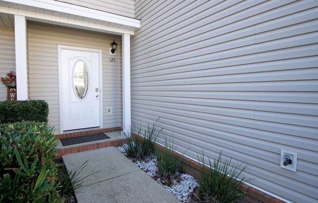 125 Farrah Ave in Niceville, FL - Building Photo - Building Photo