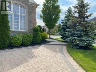 5484 Freshwater Dr in Mississauga, ON - Building Photo - Building Photo