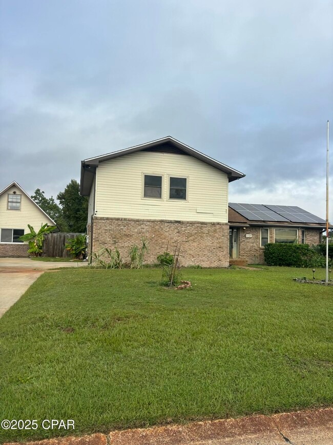 1520 Belmont Blvd in Lynn Haven, FL - Building Photo - Building Photo