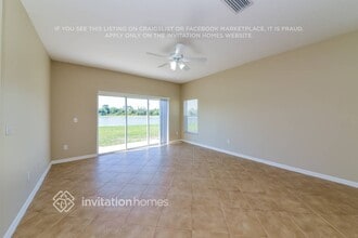 7510 Dragon Fly Loop in Gibsonton, FL - Foto de edificio - Building Photo