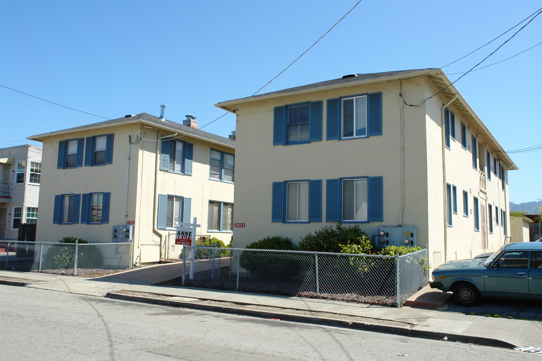 2933 Stanton St in Berkeley, CA - Building Photo