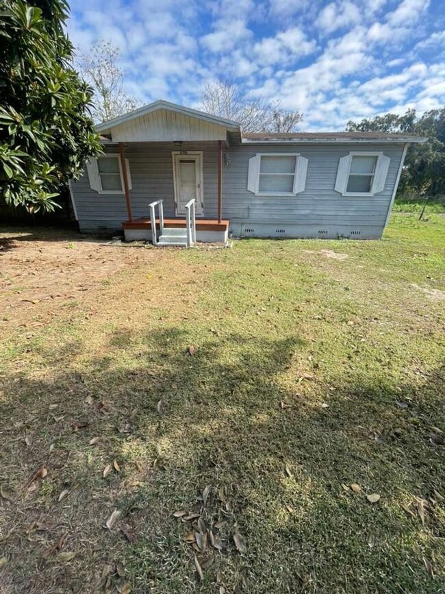 property at 1115 E Bay St