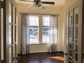 200 Chester Dr in Lewisville, TX - Building Photo - Building Photo