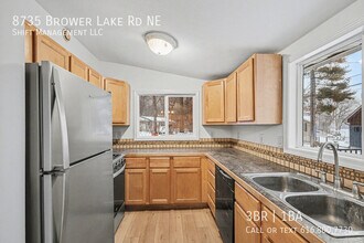 8735 Brower Lake Rd NE in Rockford, MI - Building Photo - Building Photo