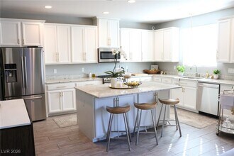 12457 Loggeta Way in Las Vegas, NV - Building Photo - Building Photo