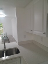 144 S Halifax Ave in Daytona Beach, FL - Foto de edificio - Building Photo