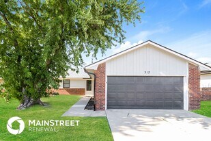 317 NW 118th St, Unit A in Oklahoma City, OK - Building Photo