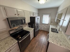 318 Hanover Arms Ct in Winston-Salem, NC - Building Photo - Building Photo