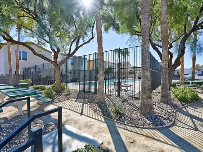 7695 Crystal Village Ln in Las Vegas, NV - Building Photo - Building Photo