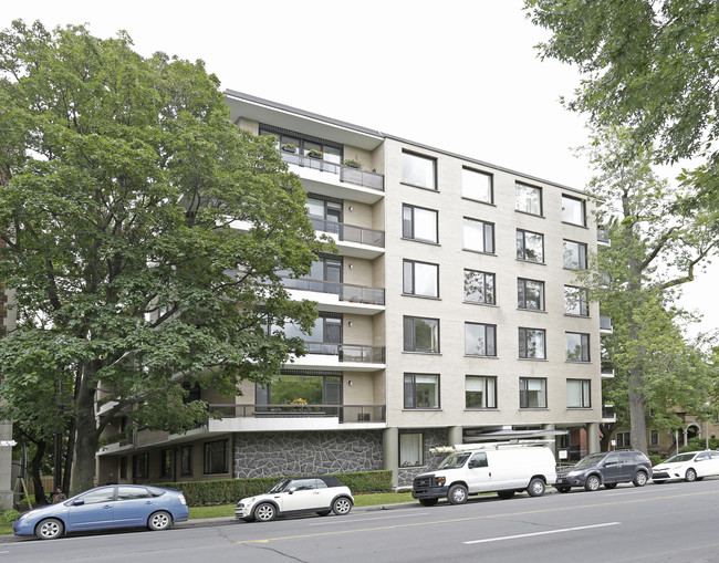 Imperial West Apartments in Westmount, QC - Building Photo - Building Photo