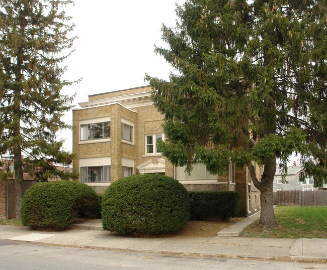 196 Miller Ave in Columbus, OH - Foto de edificio - Building Photo