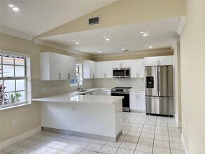 5443 SW 143rd Ct in Miami, FL - Building Photo - Building Photo