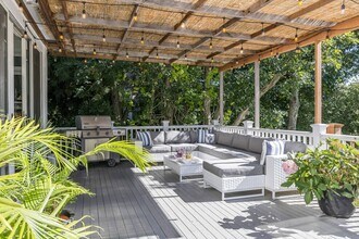 29 Morris Cove Ln in Sag Harbor, NY - Building Photo - Building Photo