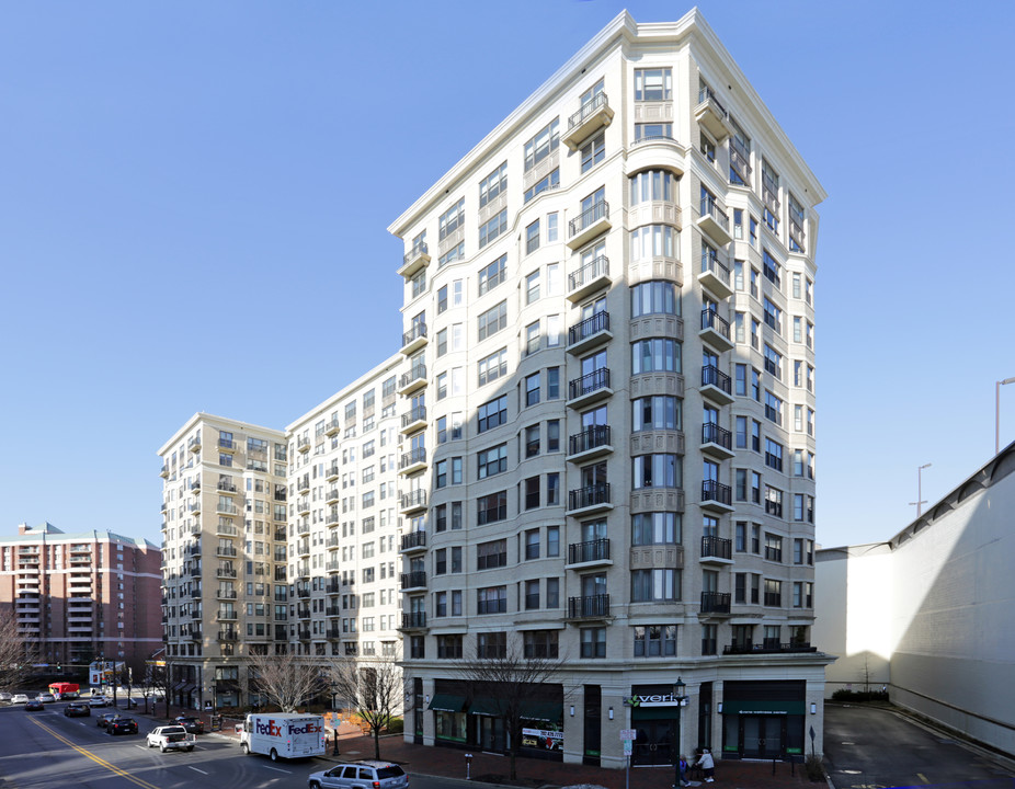 Lionsgate Condominiums in Bethesda, MD - Foto de edificio