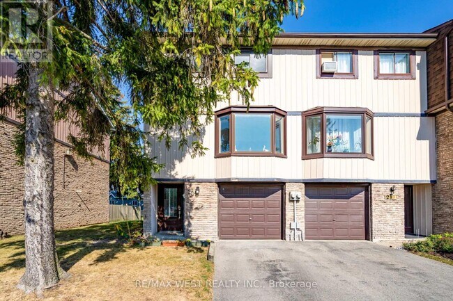 220 Ormond Dr in Oshawa, ON - Building Photo - Building Photo