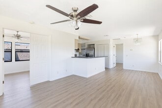 633 Centre Ct SW in Vero Beach, FL - Building Photo - Building Photo