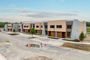 Magic Village Condominiums in Kissimmee, FL - Building Photo