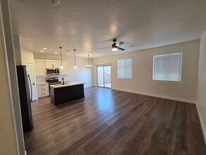 2145 380 S in Hurricane, UT - Building Photo - Building Photo