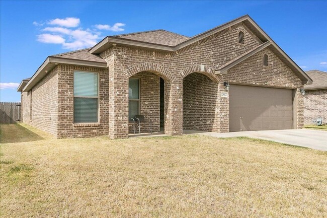 13612 Waco Ave in Lubbock, TX - Foto de edificio - Building Photo