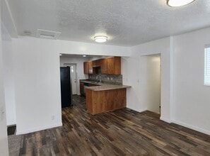 5761 S Hillside Dr in Murray, UT - Building Photo - Building Photo