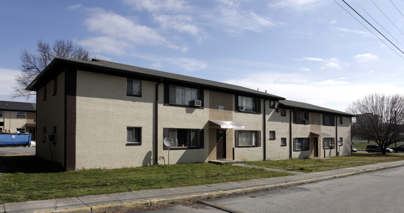 Golden Gateway Apartments in Chattanooga, TN - Building Photo