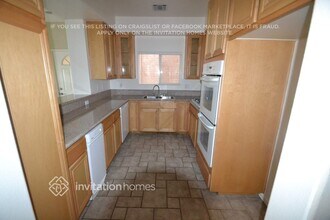 20300 Vanowen St in Los Angeles, CA - Building Photo - Building Photo
