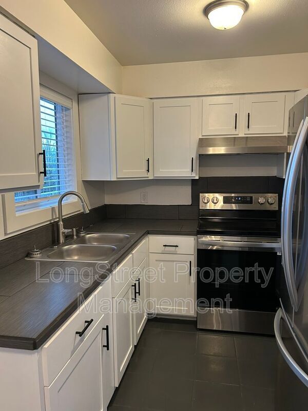 property at 11380 SW Greenburg Rd