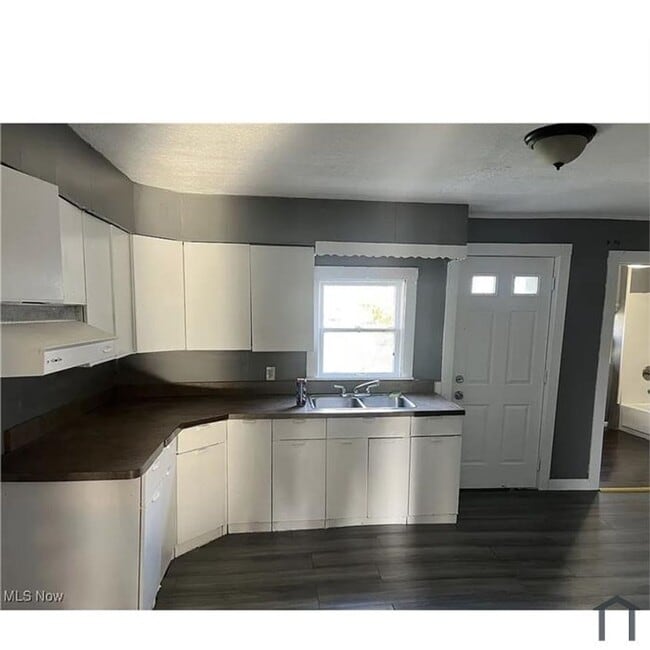 7612 Colgate Ave in Cleveland, OH - Building Photo - Building Photo