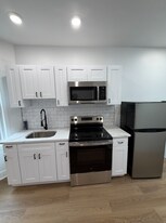 5108 Hadfield St in Philadelphia, PA - Building Photo