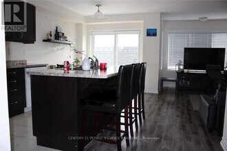 48 Donlamont Cir in Brampton, ON - Building Photo - Building Photo